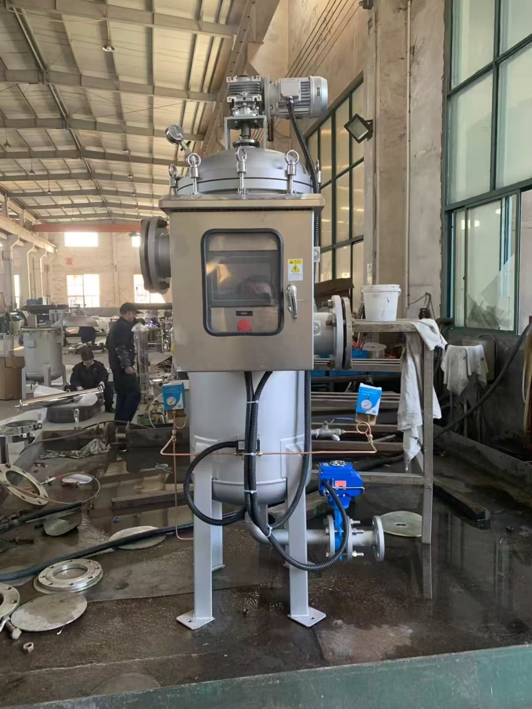 self-cleaning bag filter housing.jpg